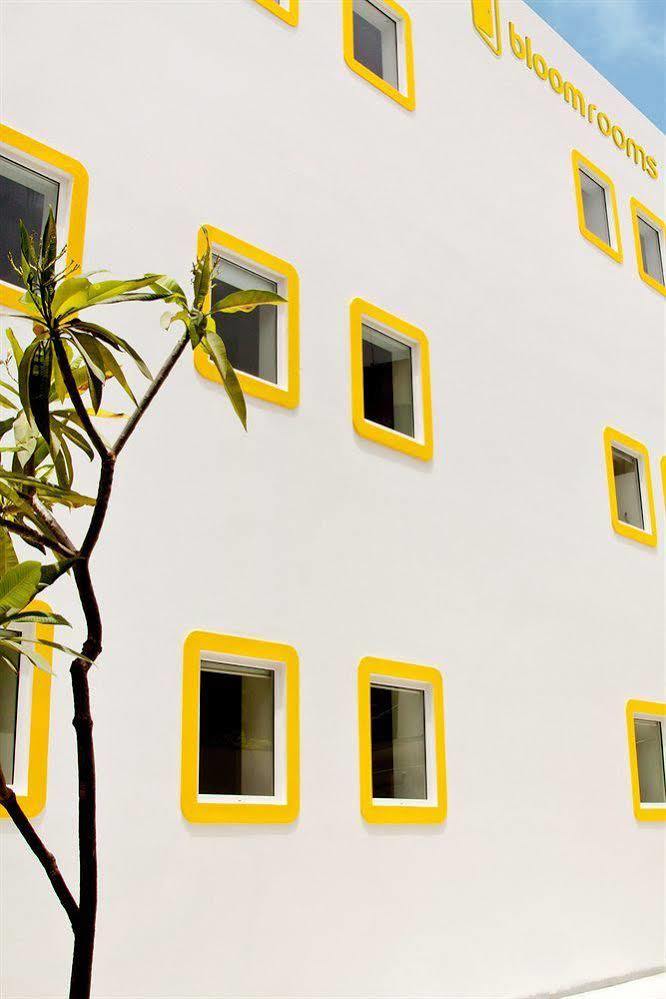 Bloomrooms @ Link Road Neu-Delhi Exterior foto